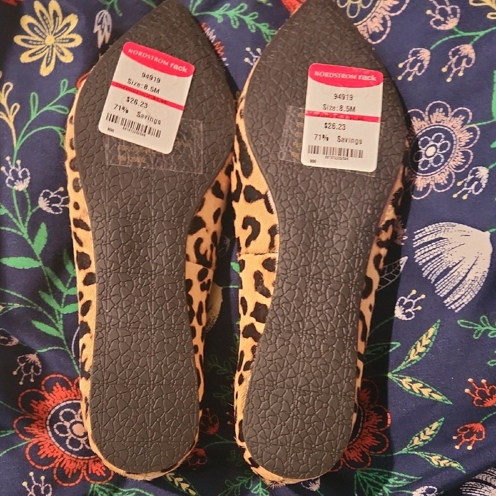 Steve Madden Leopard-Print Pointed-Toe Flats in Tan and Black - Picture 2 of 4